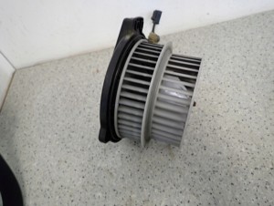 TOYOTA PRIUS II 03-09 WENTYLATOR NAGRZEWNICY DMUCHAWA 3/8 MINIATURA