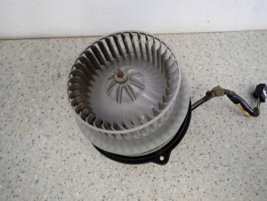 TOYOTA PRIUS II 03-09 WENTYLATOR NAGRZEWNICY DMUCHAWA 8/8 MINIATURA