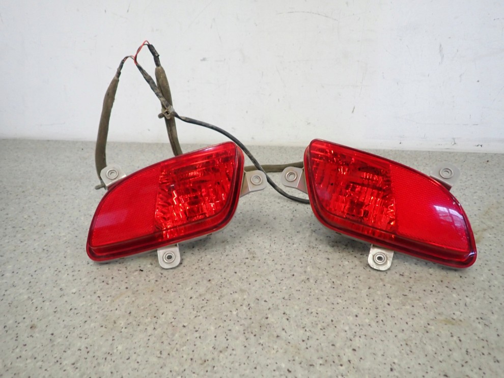 KIA VENGA 09- LAMPKI W ZDERZAK TYŁ PRZECIWMGIELNE 1/6