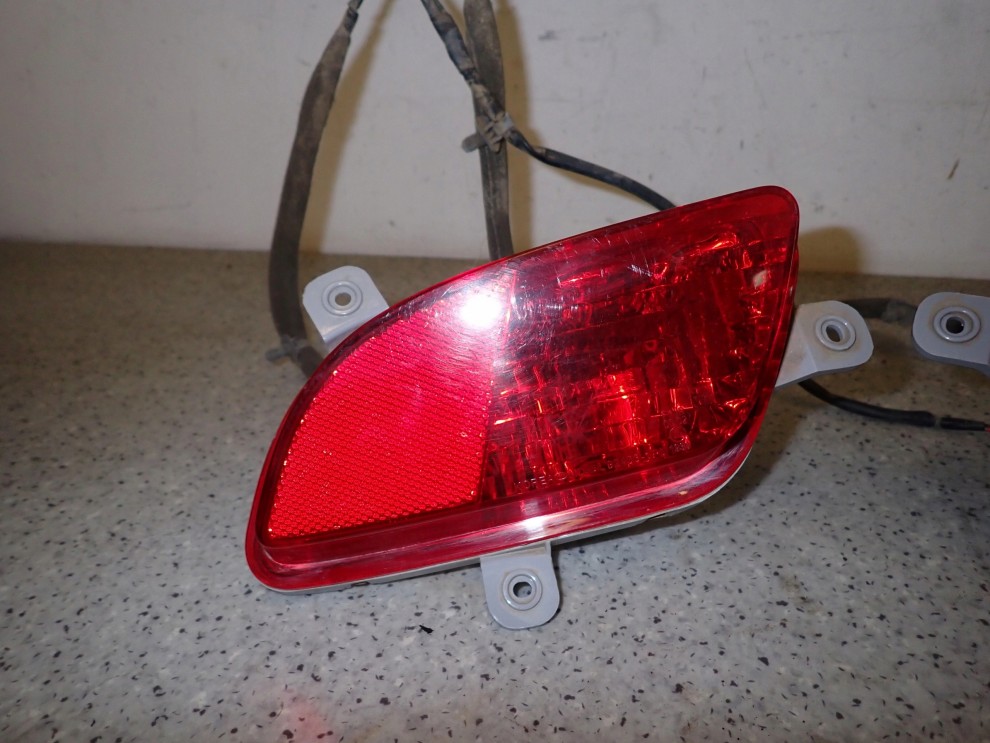 KIA VENGA 09- LAMPKI W ZDERZAK TYŁ PRZECIWMGIELNE 2/6