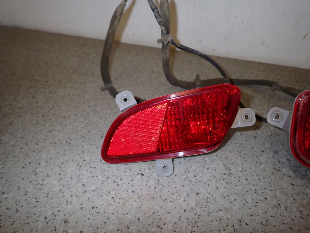 KIA VENGA 09- LAMPKI W ZDERZAK TYŁ PRZECIWMGIELNE 3/6