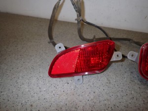 KIA VENGA 09- LAMPKI W ZDERZAK TYŁ PRZECIWMGIELNE 3/6 MINIATURA