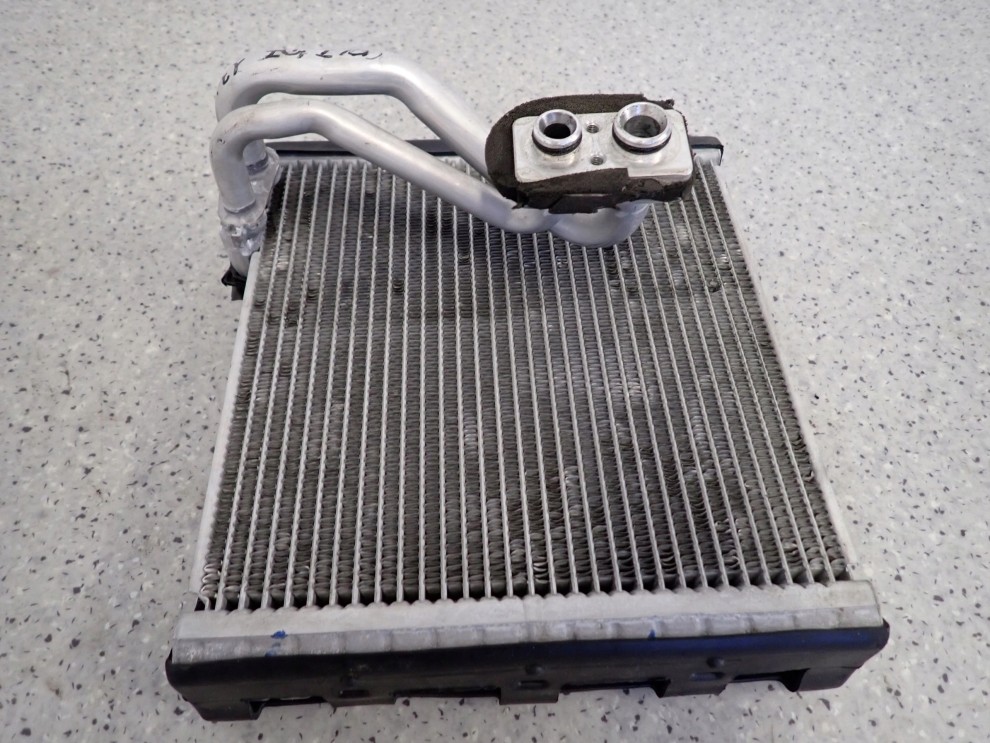 MITSUBISHI COLT 04-12 PAROWNIK KLIMATYZACJI 5/7