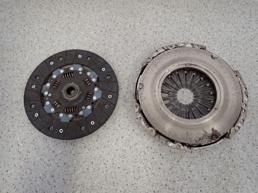 HYUNDAI i30 KIA CEED 06-09 1.6 CRDI TARCZA DOCISK SPRZĘGŁA 4/5