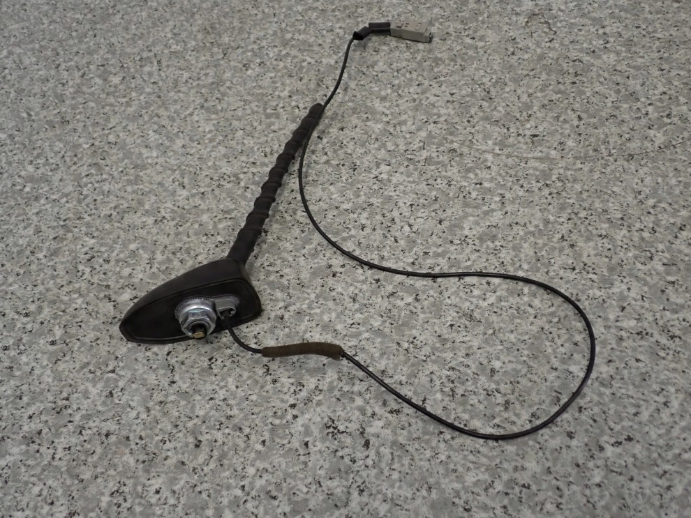 KIA CEED I HB 07-11 ANTENA DACHOWA BAT 5/7