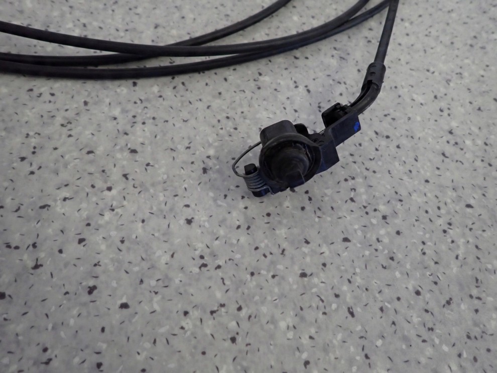 NISSAN MICRA K12 03- LINKA OTWIERANIA KLAPKI PALIWA ZAMEK 4/8