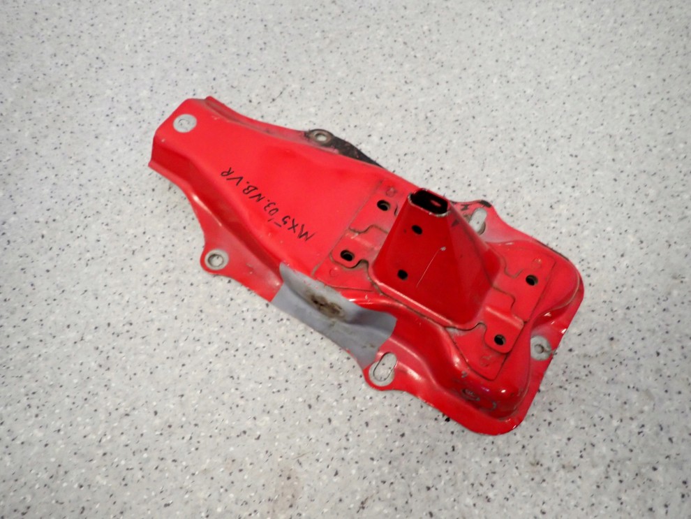 MAZDA MX5 MX-5 NB 1.8i 99-05 WSPORNIK ZDERZAKA PRZEDNI PRAWY 4/6