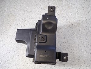 MITSUBISHI COLT 1.1i 10-12 OBUDOWA FILTRA POWIETRZA 6/6 MINIATURA