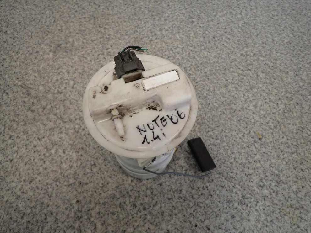 NISSAN NOTE E11 BENZYNA 06-11 POMPA PALIWA CZUJNIK 4/5