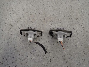 HONDA FR-V FRV 04- LAMPKA OŚWIETLENIA TABLICY REJSTRACYJNEJ 4/5 MINIATURA