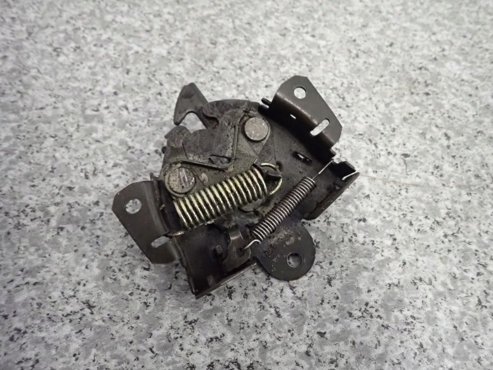 MITSUBISHI COLT 04-08 ZAMEK MASKI POKRYWY SILNIKA 5/5