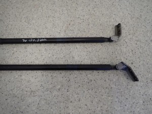 NISSAN NOTE E11 06-12 SIŁOWNIKI KLAPY BAGAŻNIKA KOMPLET 6/6 MINIATURA