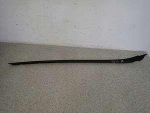 HYUNDAI i30 06- I30 LISTWA SZYBY CZOŁOWEJ LEWA 2/5 MINIATURA