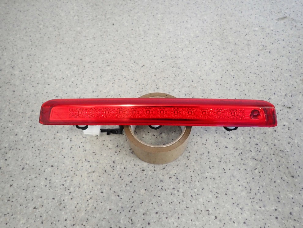 HYUNDAI i30 HB 07-12 LAMPA TRZECI STOP ŚWIATŁA 1/7