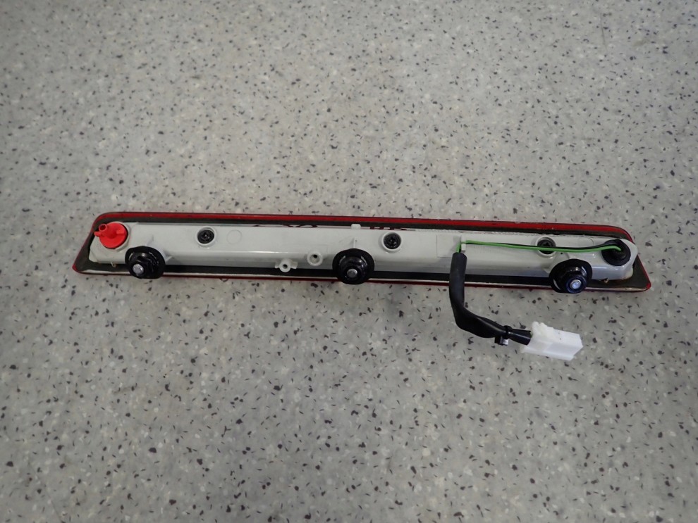 HYUNDAI i30 HB 07-12 LAMPA TRZECI STOP ŚWIATŁA 6/7