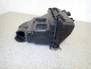 SUZUKI SPLASH 1.2i 11- OBUDOWA FILTRA POWIETRZA 10/10 MINIATURA