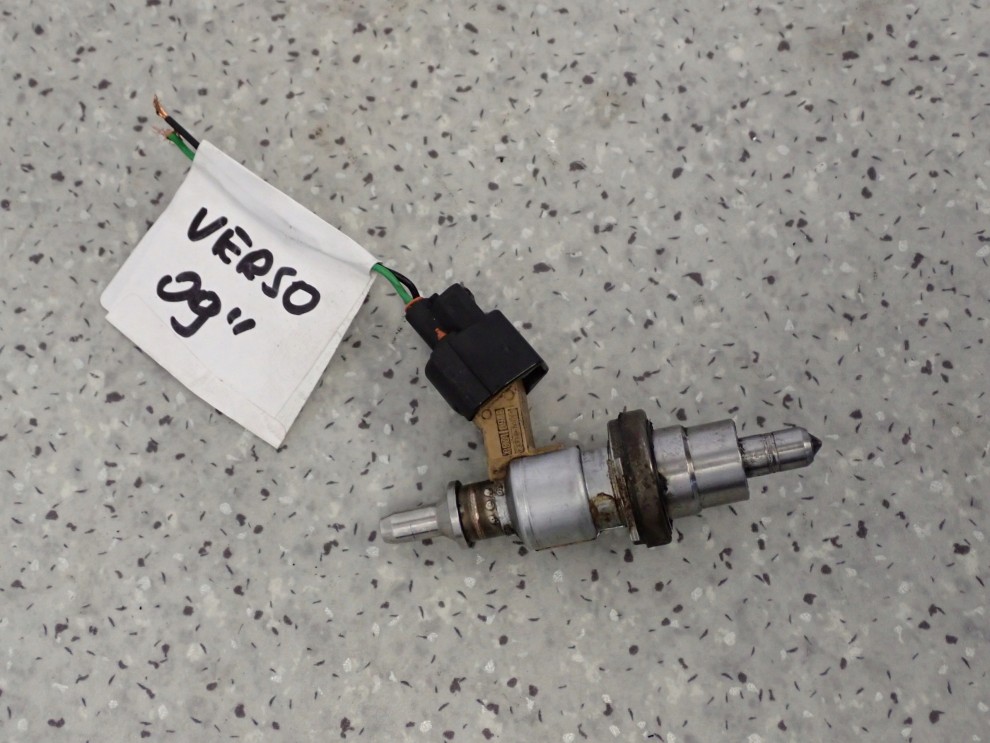 TOYOTA VERSO 09-13 2.0 D4D WTRYSKIWACZ PALIWA 23710-26011 3/5