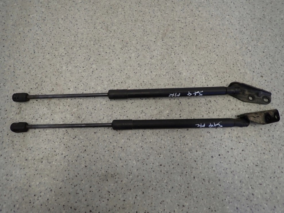 SUZUKI SX4 06-13 SIŁOWNIKI KLAPY BAGAŻNIKA 2/4