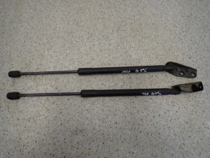 SUZUKI SX4 06-13 SIŁOWNIKI KLAPY BAGAŻNIKA