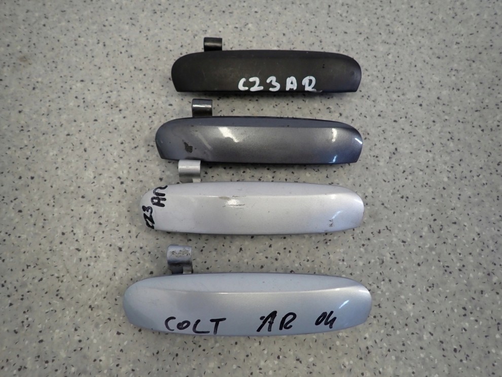 MITSUBISHI COLT 04- KLAMKA DRZWI PRZEDNICH TYLNYCH PRAWYCH 1/6