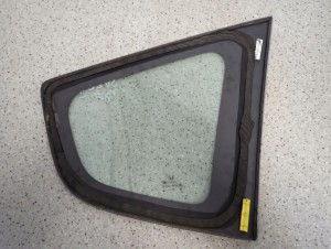 HONDA JAZZ III 08- SZYBA KAROSERYJNA TYLNA LEWA 3/3 MINIATURA