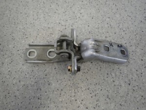 CHEVROLET CRUZE HB 5d 08-12 ZAWIASY DRZWI PRZEDNIE LEWE