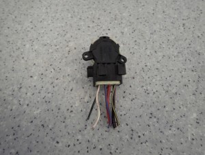 TOYOTA COROLLA E12 SB 02-07 KOSTKA STACYJKI 4/4 MINIATURA