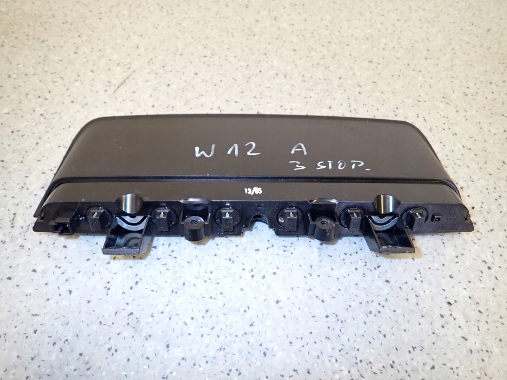 NISSAN PRIMERA P12 KOMBI 02-07 LAMPA TRZECI STOP 3/3