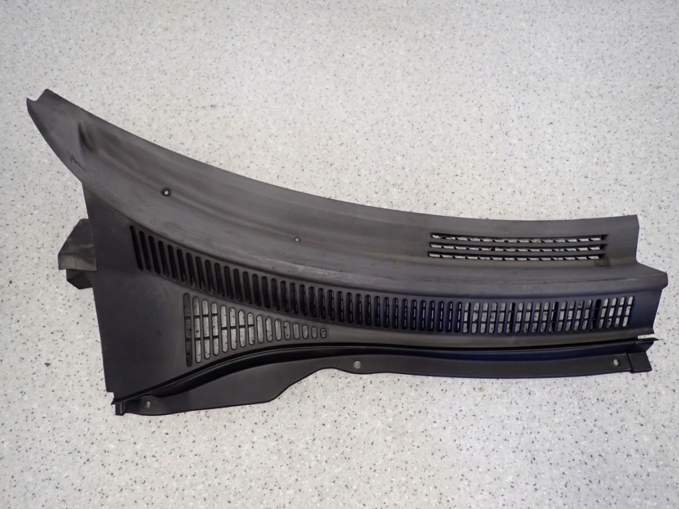 SUZUKI SWIFT 05-10 PODSZYBIE PRAWE PLASTIKOWE 1/2