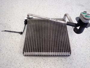 KIA VENGA 09- PAROWNIK KLIMATYZACJI 3/5 MINIATURA