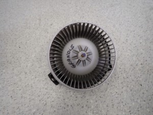 MITSUBISHI GRANDIS 04- DMUCHAWA WENTYLATOR NAGRZEWNICY