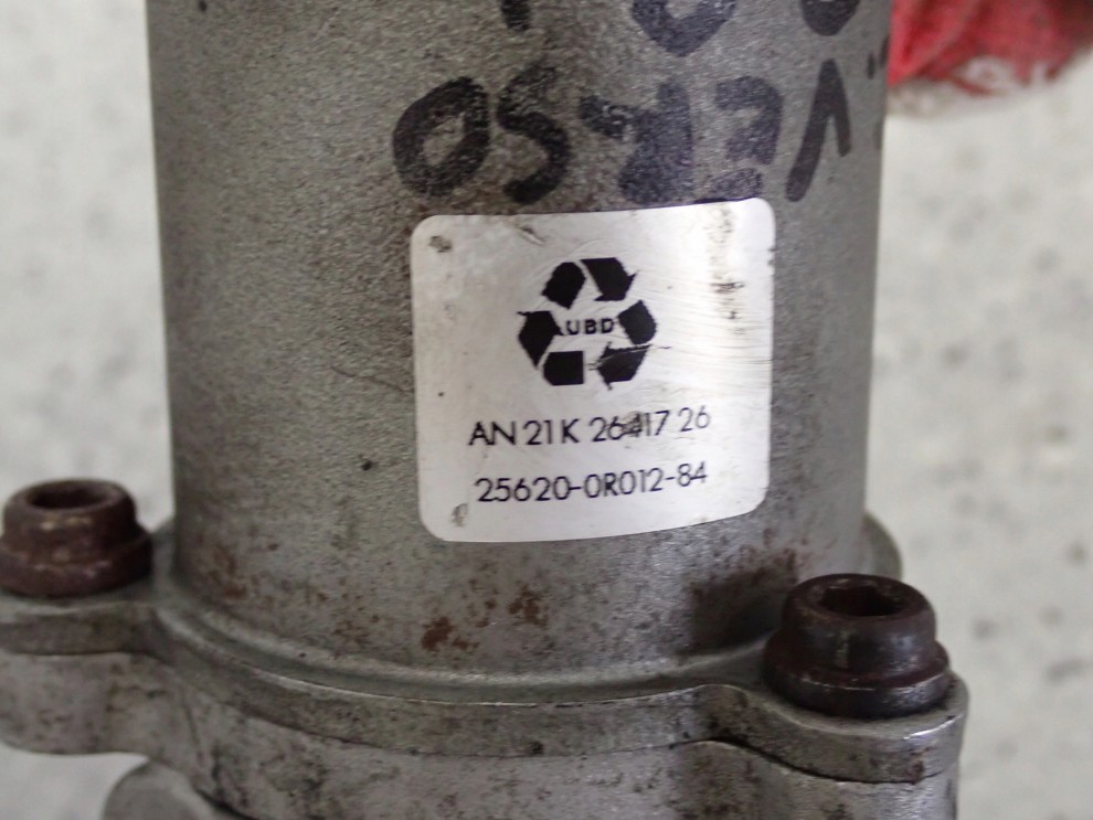 TOYOTA COROLLA VERSO 2.2 D4D 04-09 ZAWÓR EGR 5/5