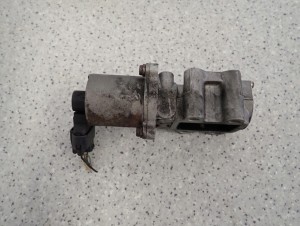 TOYOTA COROLLA VERSO 2.2 D4D 04-09 ZAWÓR EGR 3/5 MINIATURA