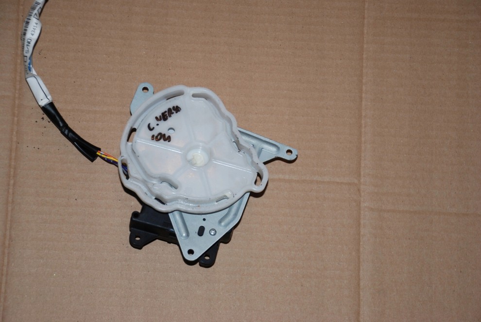 COROLLA VERSO 04- STEROWNIK SILNICZEK NAGRZEWNICY 2/2