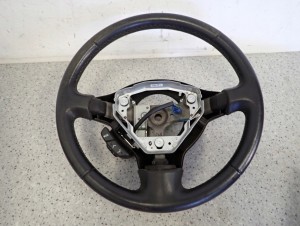 TOYOTA YARIS 03-05 FR KIEROWNICA KOŁO KIEROWNICY