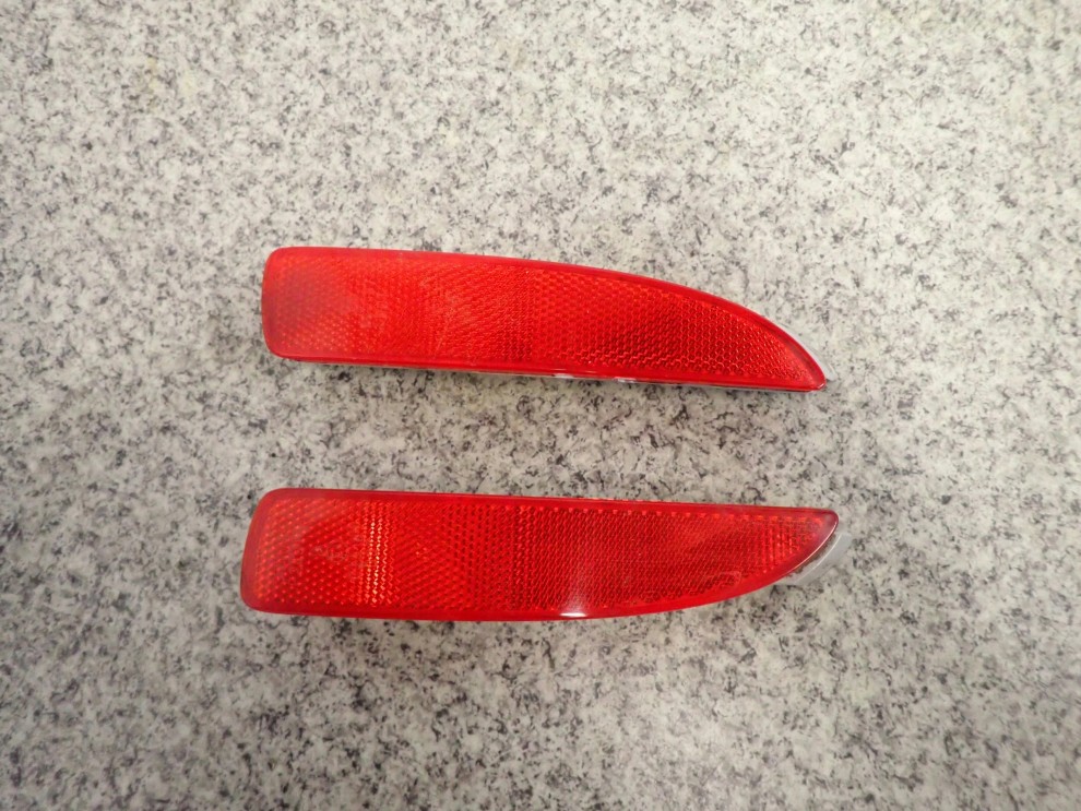 MAZDA 3 BK 03-08 ODBLASK ZDERZAKA TYŁ 1/2