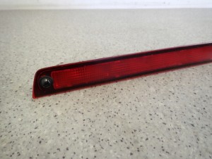 SUZUKI GRAND VITARA II 06- TRZECI 3 STOP LAMPA 2/6 MINIATURA