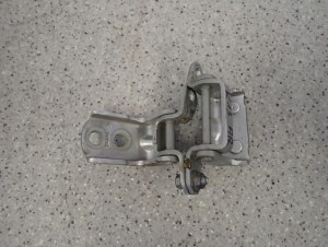 NISSAN MICRA K13 10-16 ZAWIASY DRZWI TYLNE PRAWE 5/8 MINIATURA