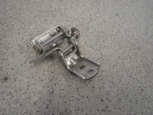 NISSAN MICRA K13 10-16 ZAWIASY DRZWI TYLNE PRAWE 7/8 MINIATURA