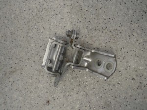 NISSAN MICRA K13 10-16 ZAWIASY DRZWI TYLNE PRAWE 8/8 MINIATURA