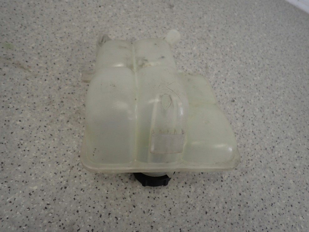 MAZDA 3 MAZDA3 1.6i 03-07 ZBIORNICZEK WYRÓWNAWCZY 6/8