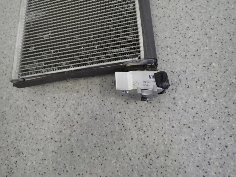 TOYOTA COROLLA E12 02-07 PAROWNIK KLIMATYZACJI 5/5