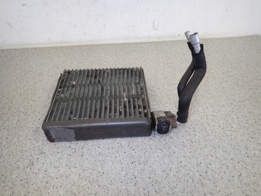 TOYOTA COROLLA E12 02-07 PAROWNIK KLIMATYZACJI 1/4