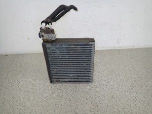 TOYOTA COROLLA E12 02-07 PAROWNIK KLIMATYZACJI 2/4 MINIATURA