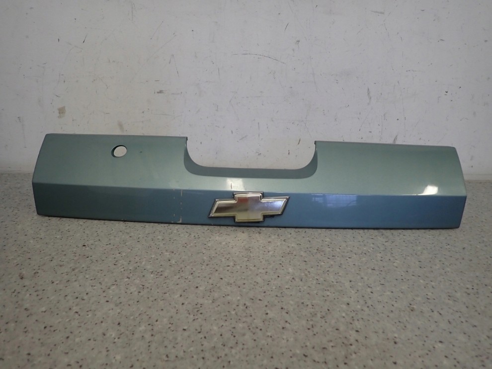 LACETTI NUBIRA KOMBI 03- LISTWA KLAPY BAGAŻNIKA 1/8