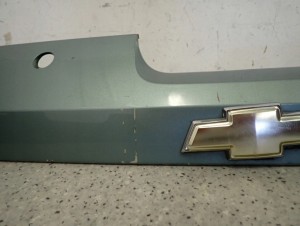 LACETTI NUBIRA KOMBI 03- LISTWA KLAPY BAGAŻNIKA 4/8 MINIATURA