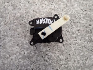 NISSAN PULSAR 14-18 SILNICZEK NAGRZEWNICY NAWIEWU 3 RODZAJE 6/7 MINIATURA