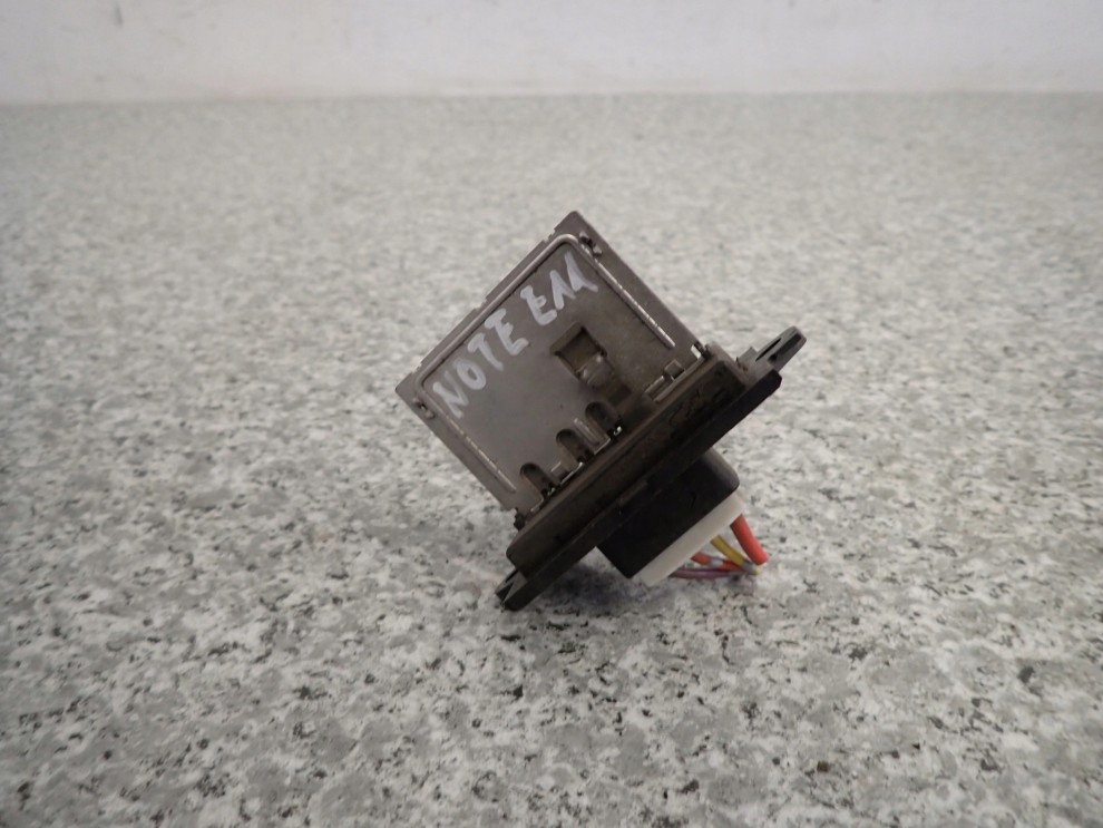 NISSAN NOTE E11 06-12 REZYSTOR DMUCHAWY 4/4