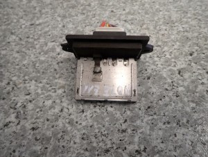 NISSAN NOTE E11 06-12 REZYSTOR DMUCHAWY 2/4 MINIATURA