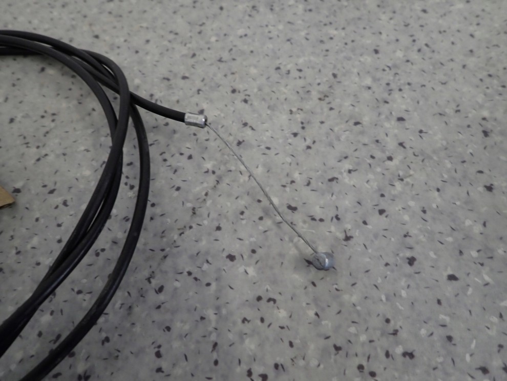 TOYOTA COROLLA VERSO 04- LINKA OTWIERANIA MASKI 3/7